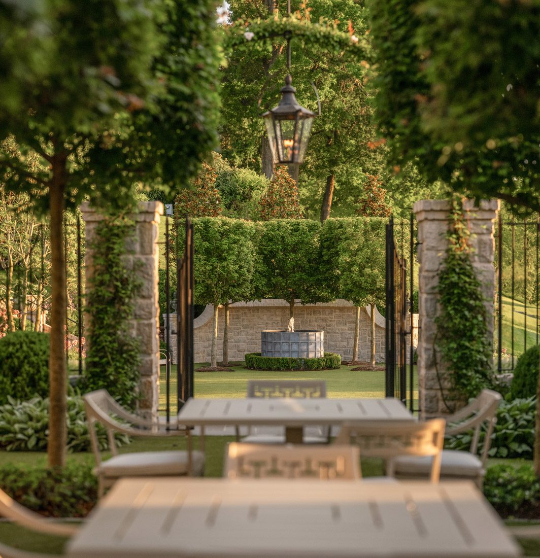 Landscape architect Stephen W. Hackney used the grade of the land to create outdoor "rooms." Photos: Neil Landino