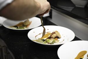 Open ravioli with king crab and leeks